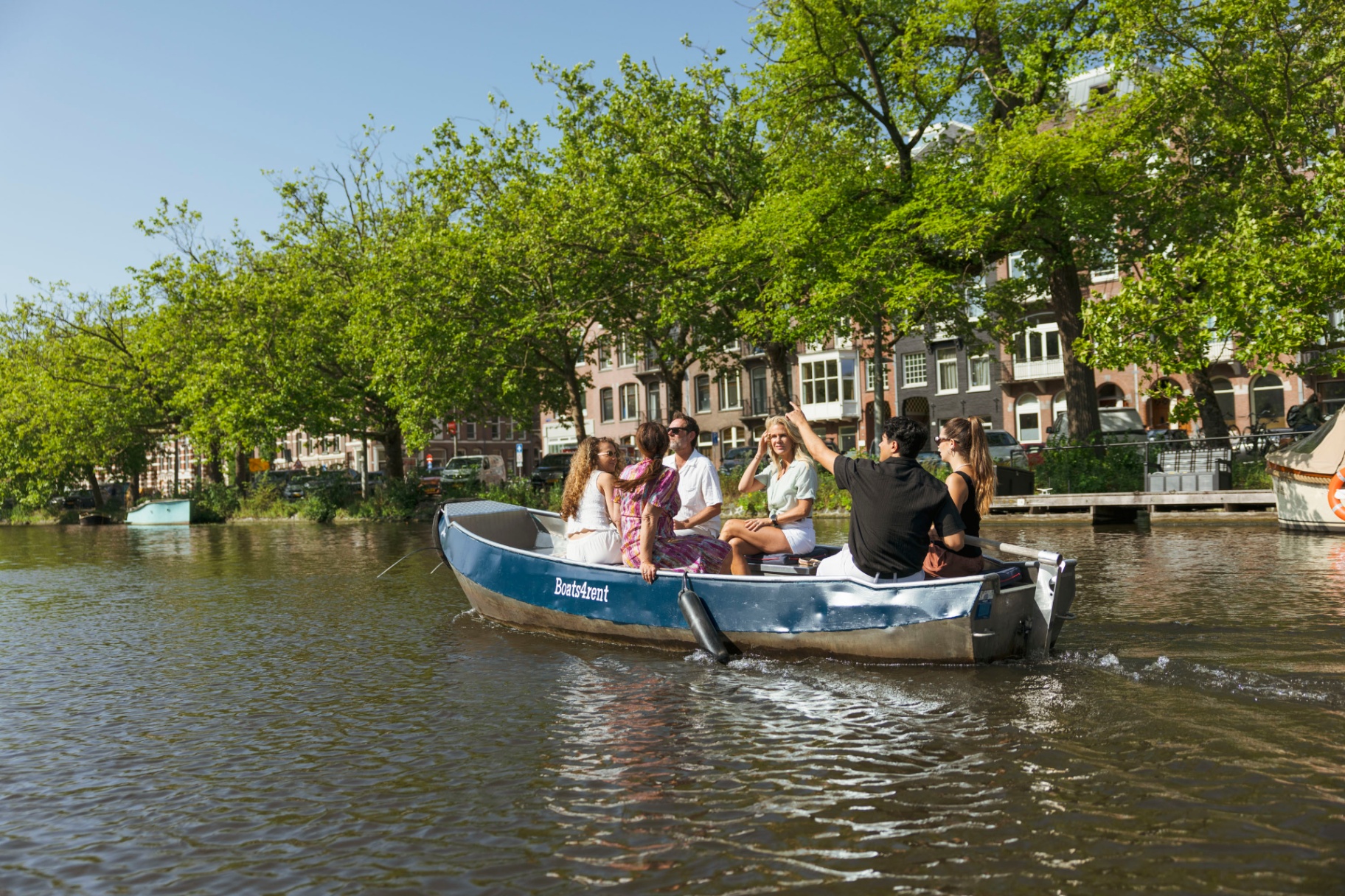 Bateau électrique sur les canaux d'Amsterdam